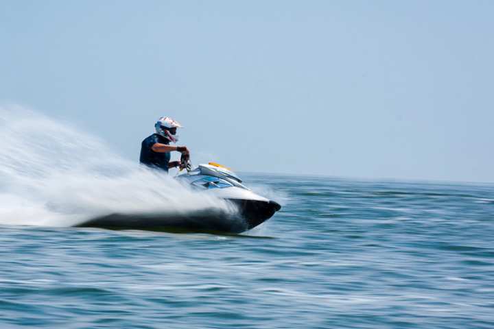 5 Exhilarating Jet Skiing Spots in North Carolina