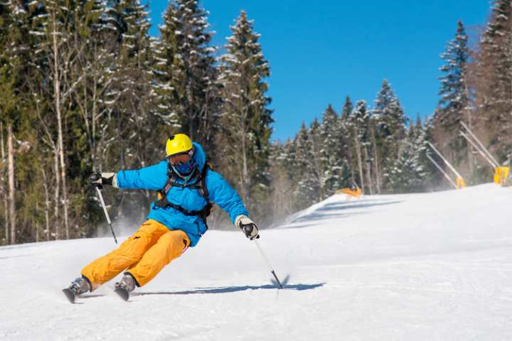 7 Best Ski Destinations for Families in South Dakota